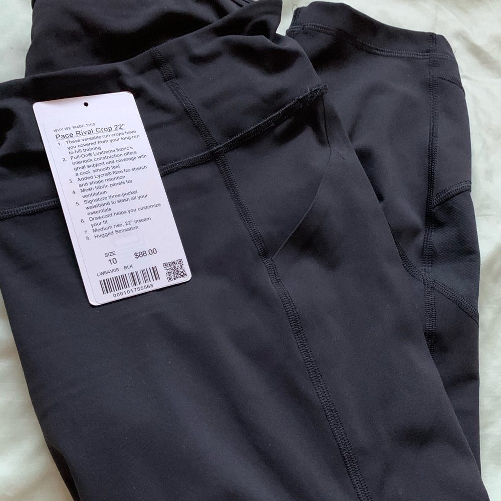 Luluemon pace rival crop size 10